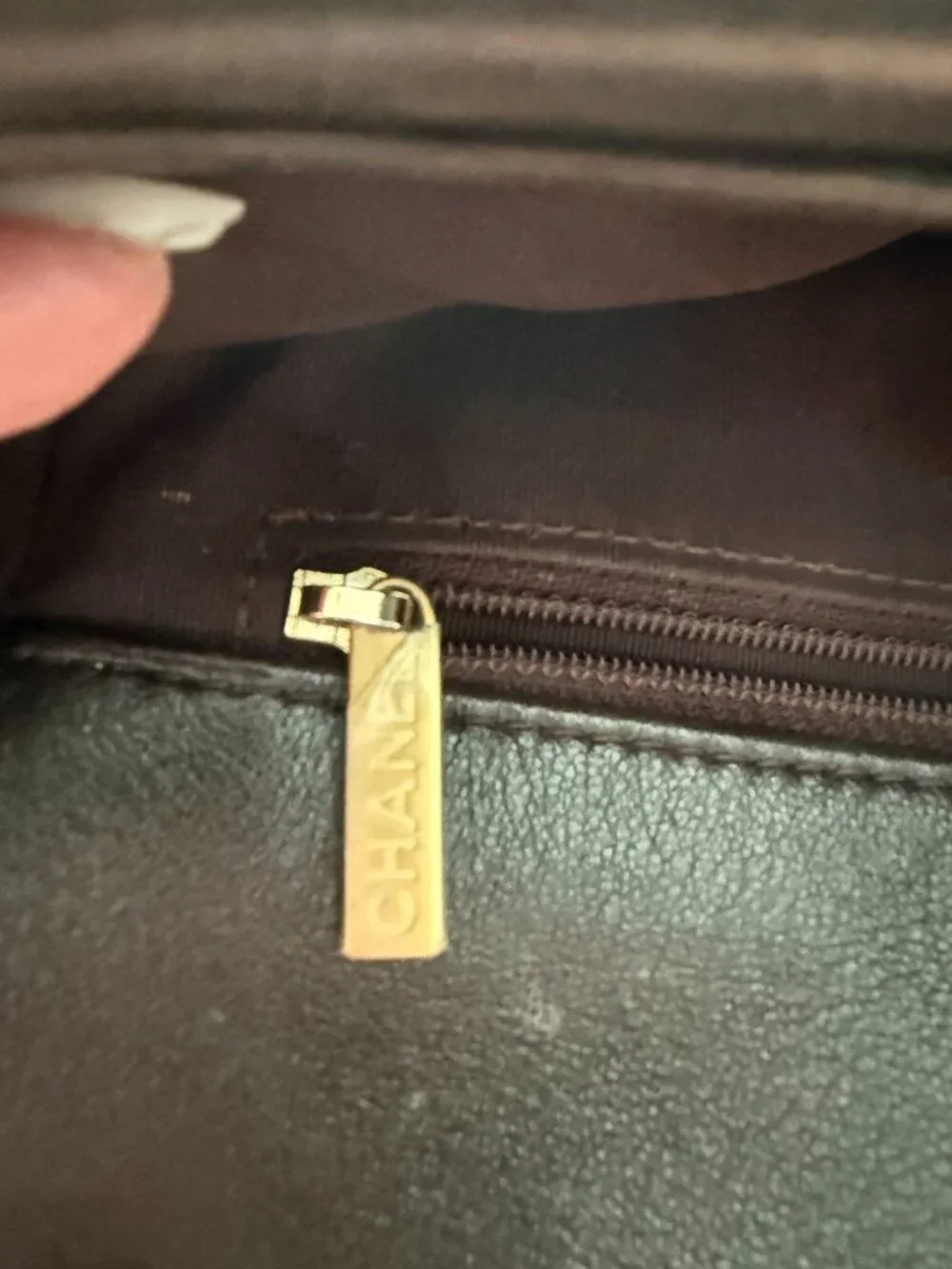 Chanel Medium 19 Flap Bag brown - Picture 7 of 7